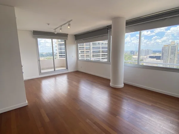 Apartment for Rent in Ycua Sati, Asunción — 3 Bedrooms