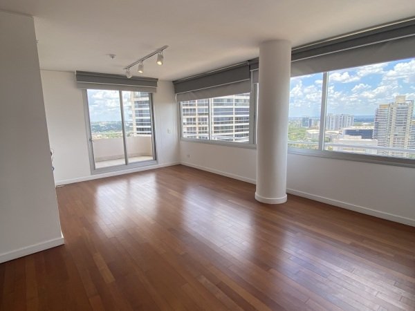 Departamento en alquiler en Ycua Sati, Asunción — 3 dormitorios