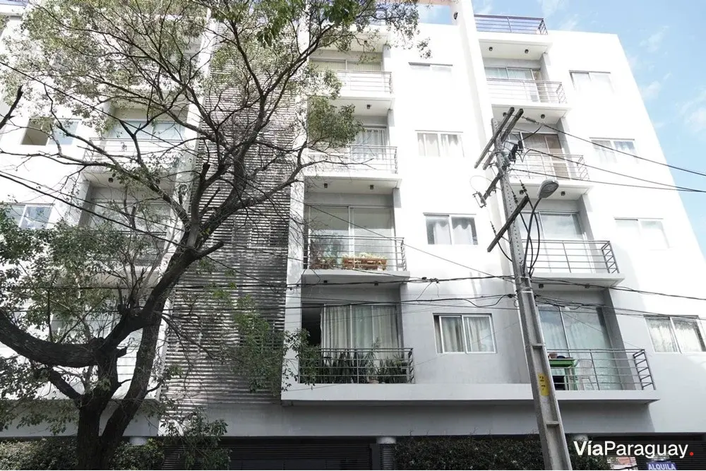 Departamento en venta con 2 cocheras en Barrio Jara