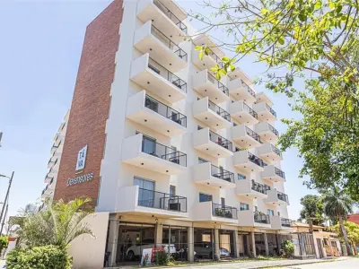 Apartamento à venda com 2 dormitórios e 2 vagas em San Lorenzo