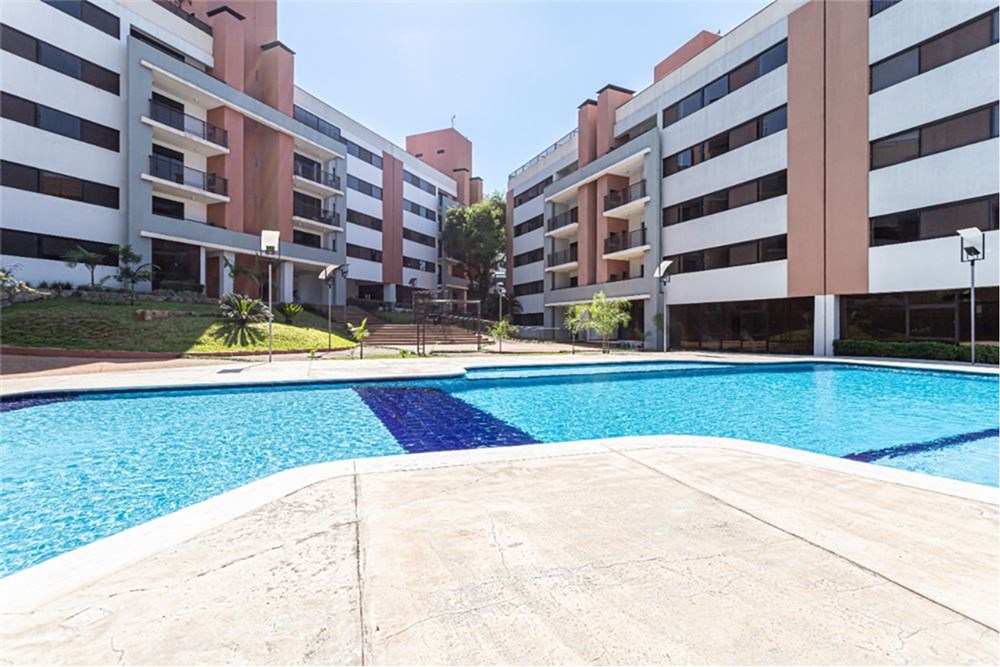 Apartamento à venda com 3 dormitórios em Parque Pinar, Ñemby