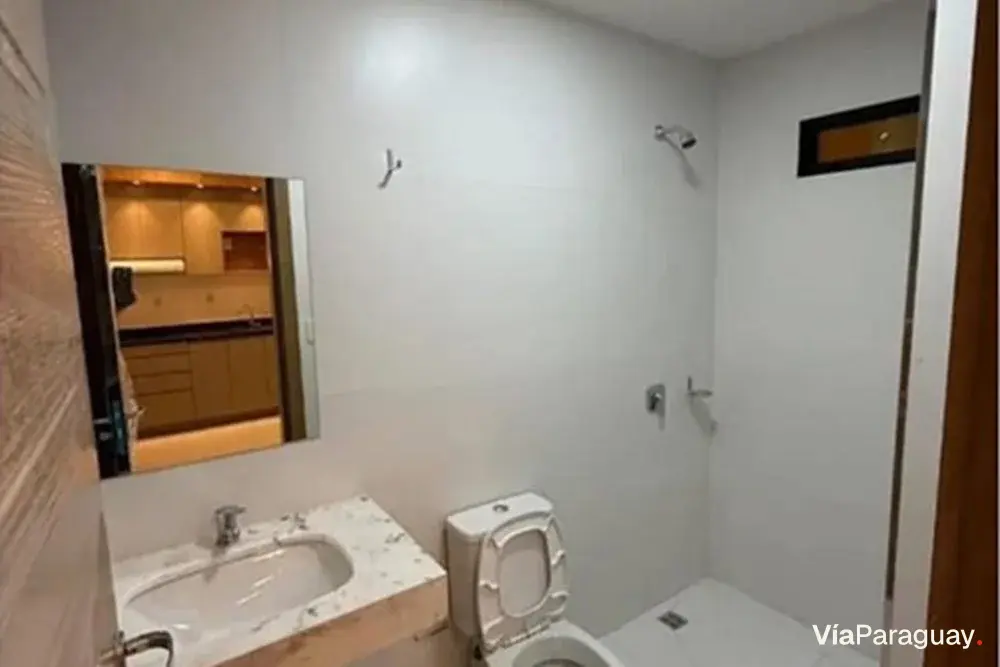 Apartment for sale on Avda. El Lago, Ciudad del Este