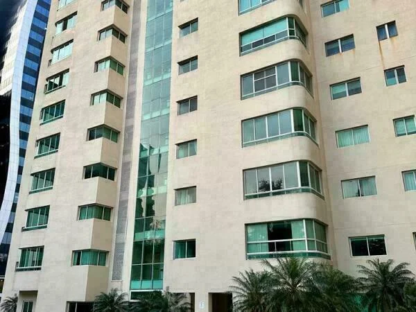 Apartamento à venda no Edifício Martinica, Ycua Sati, Assunção
