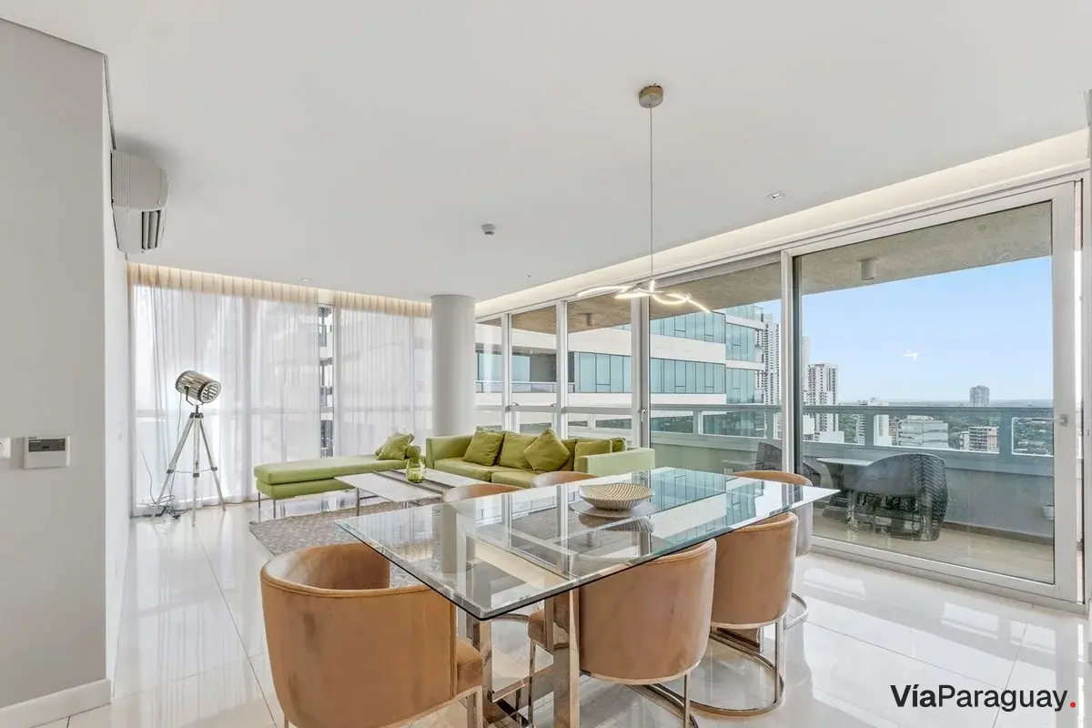 Apartamento à venda no Eminent, Ycua Sati, Assunção