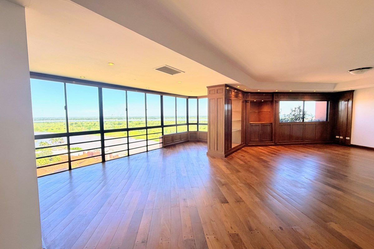Departamento en venta frente al Yacht y Golf Club, Lambaré