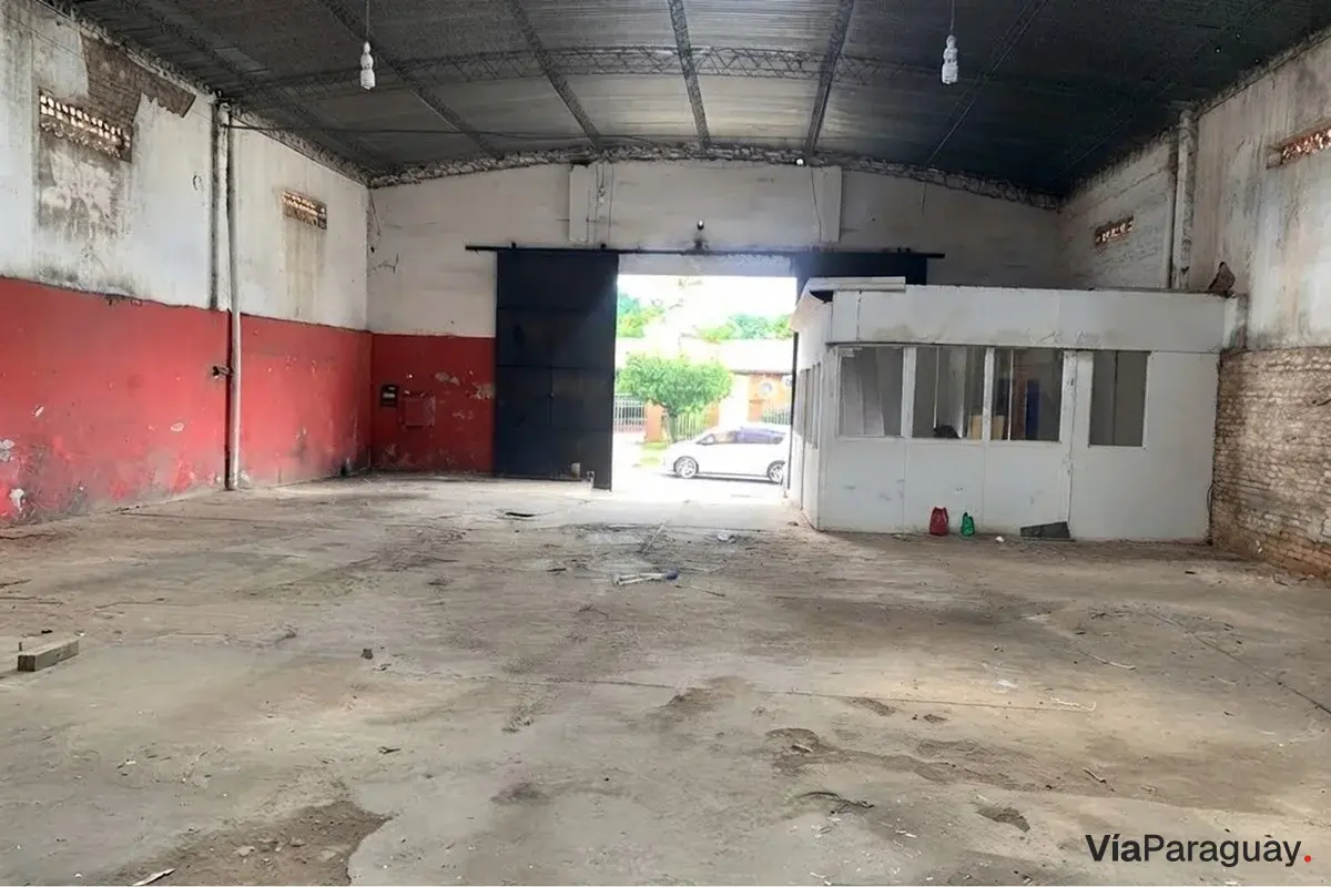 Depósito comercial en alquiler sobre Av. Zavala Cué