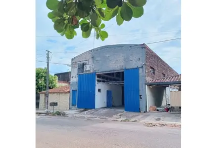 Depósito comercial en venta en el centro de San Lorenzo