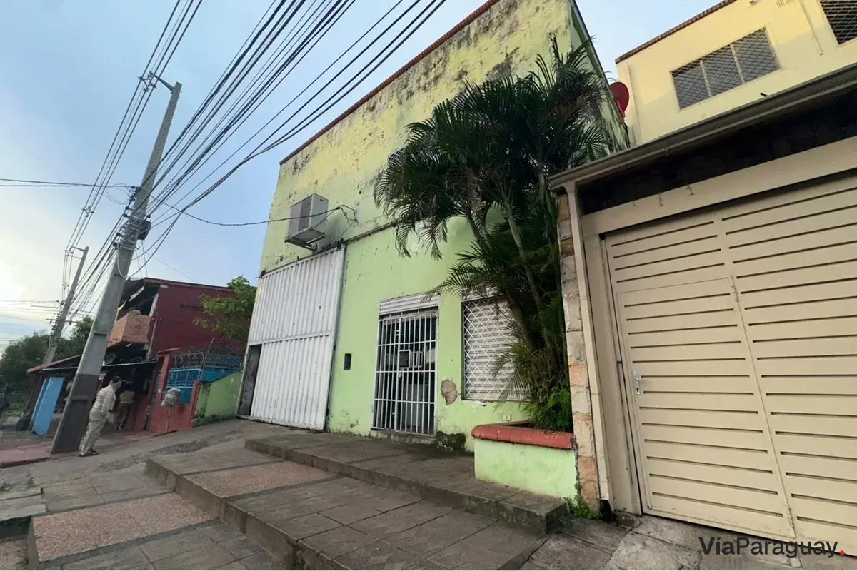 Depósito com galpão à venda em Loma Pytá, Assunção