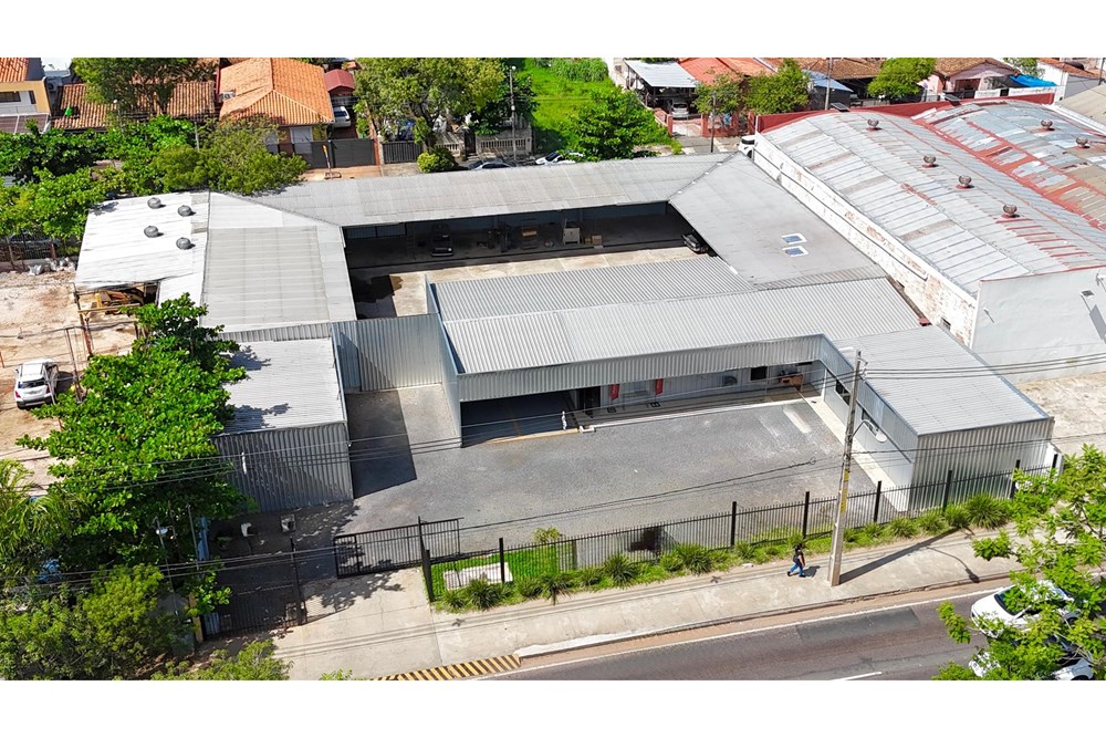 Depósito corporativo en alquiler sobre Av. Madame Lynch