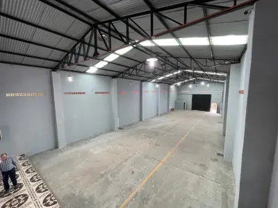 480 m² Warehouse for Rent in Corumba-Cué, Mariano Roque Alonso