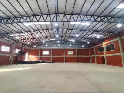 Warehouse for rent 1,290 m² in Zárate Isla, Luque