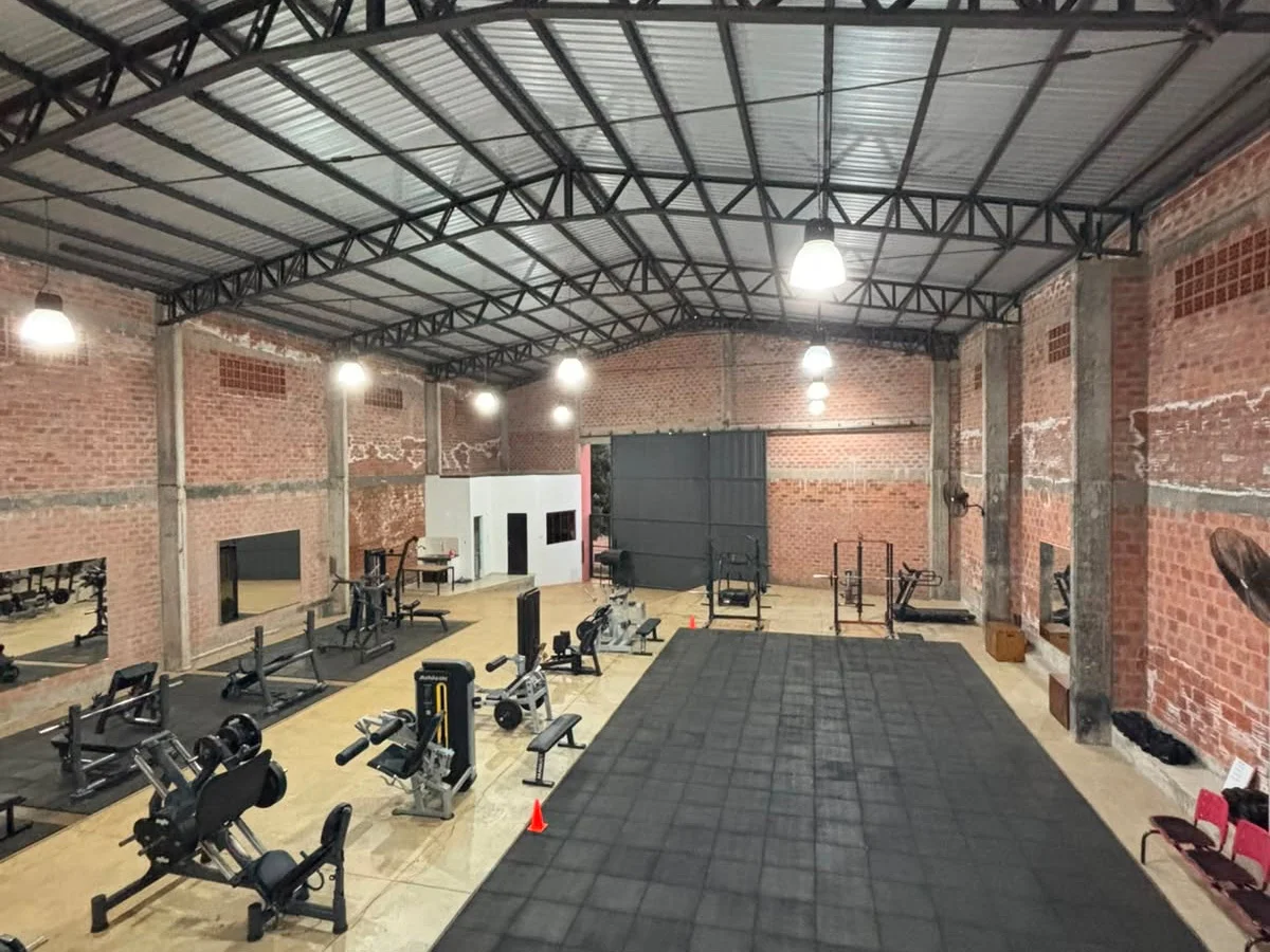 570 m2 Warehouse for Rent on Main Road with Office in Presidente Franco