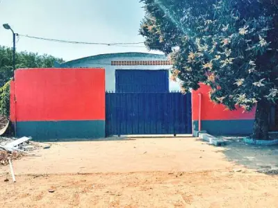 Depósito en venta en Km 7, Ciudad del Este — 360 m²