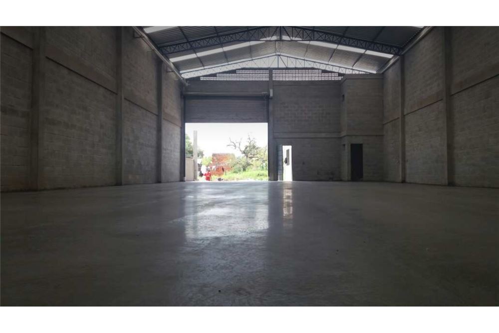 Depósito industrial à venda em Mariano Roque Alonso