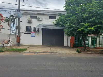Depósito industrial en venta en Vista Alegre, Asunción