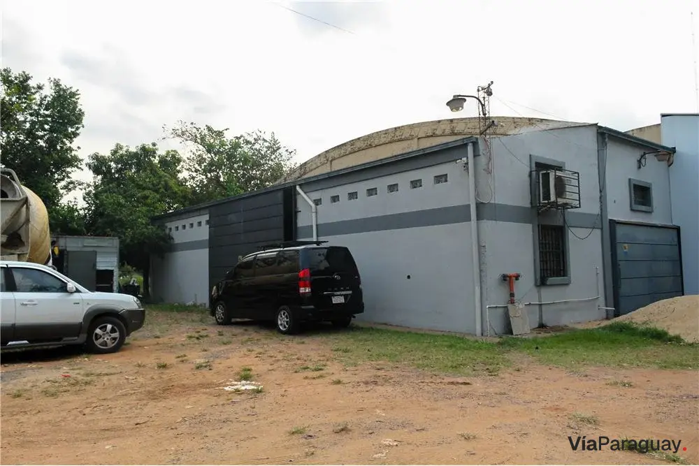 Depósito/casa comercial en venta en Ñemby