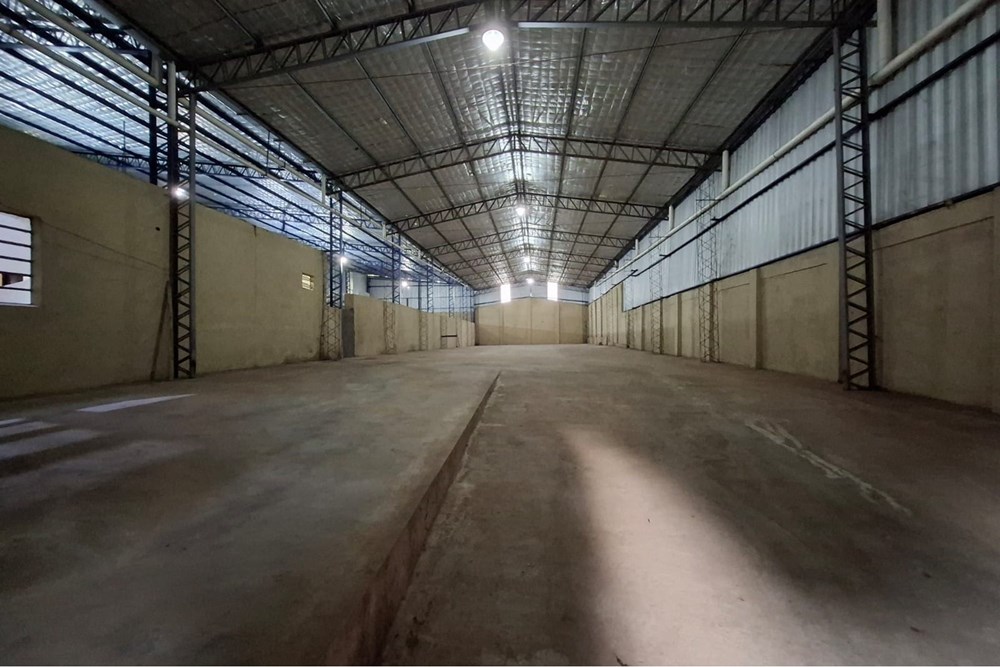 Depósitos comerciales en venta con renta activa en Barcequillo