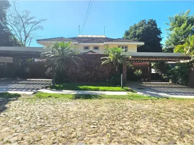 Doble residencia de lujo en venta en Las Colinas del Yacht