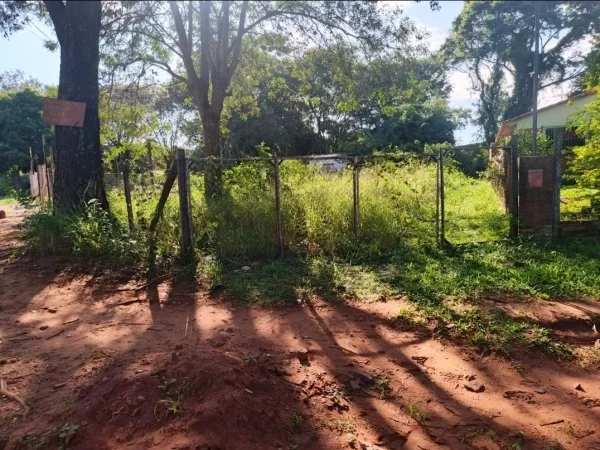 Dois terrenos em forma de L à venda em Cañadita, Ñemby