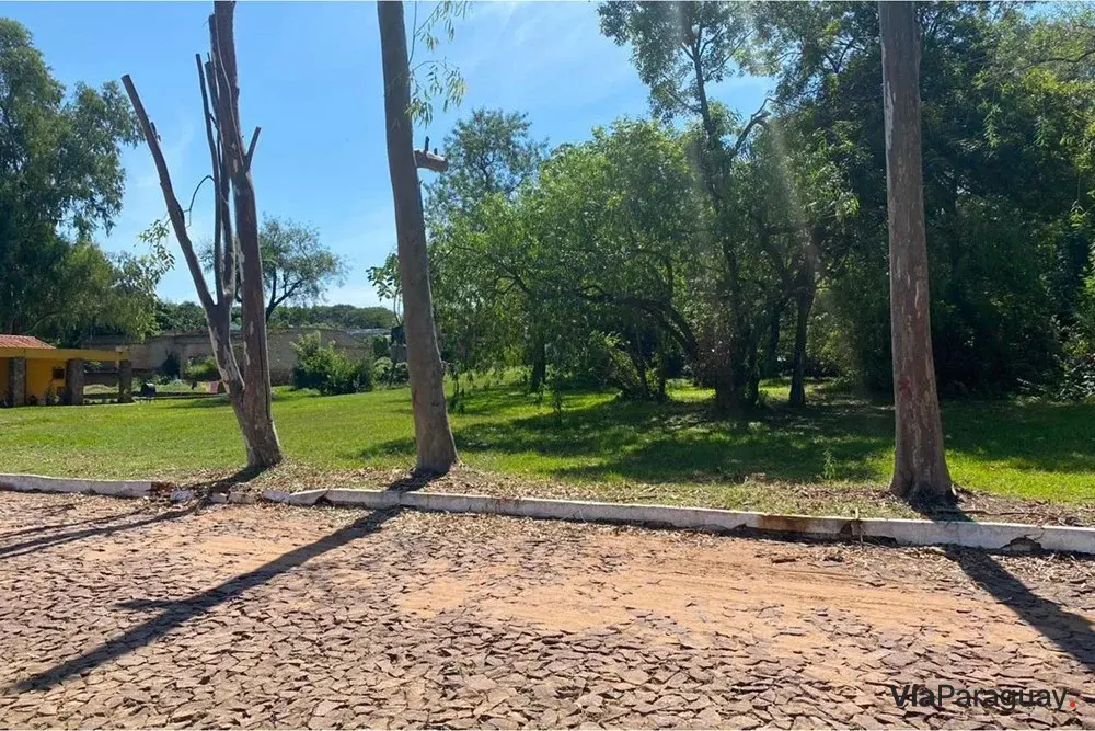 Dois terrenos à venda em condomínio fechado Pilar del Este, Ypané