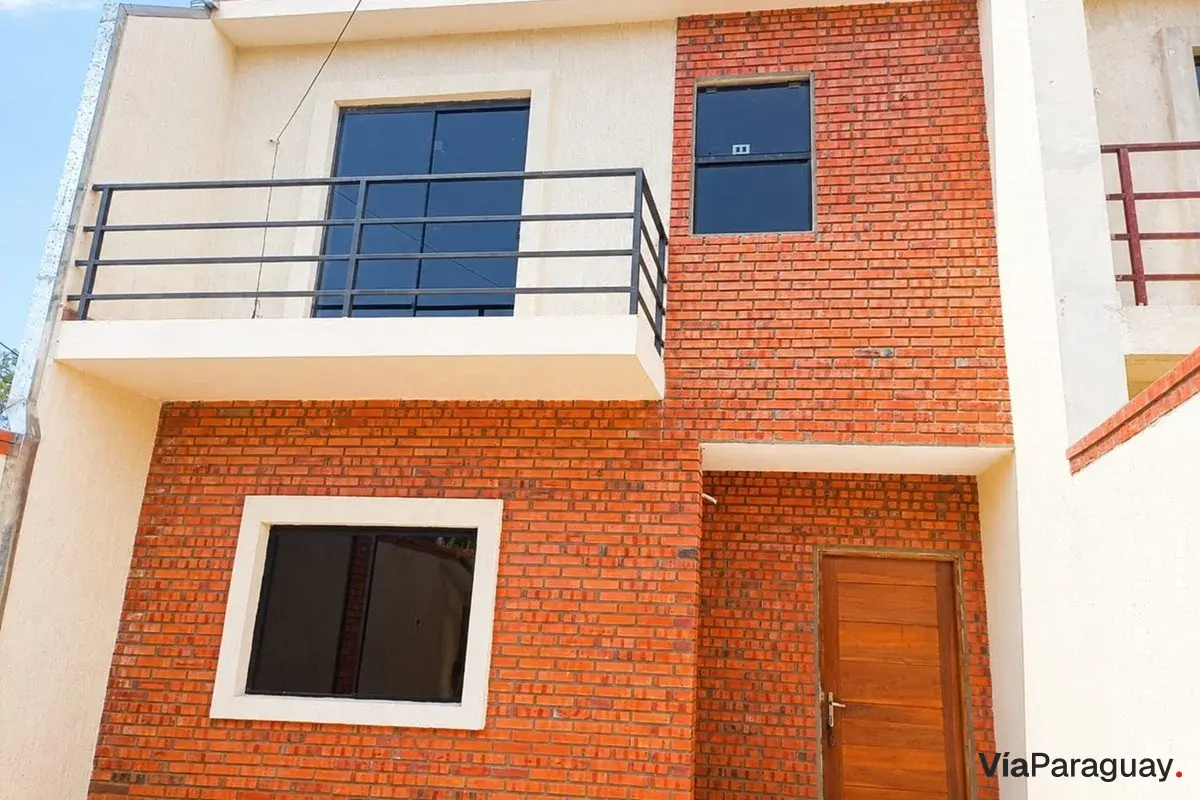 Duplex 3 dormitórios à venda em Mariano Roque Alonso