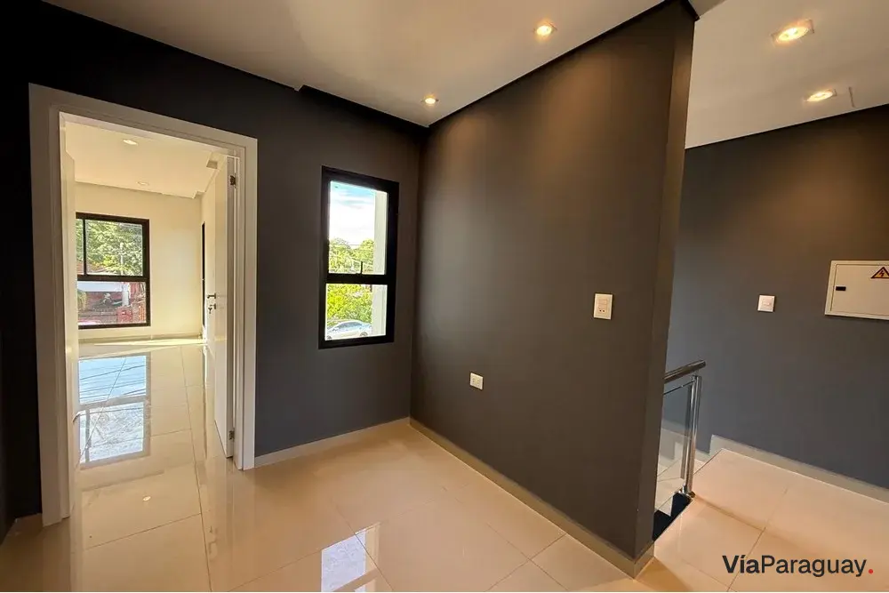 Duplex novo para alugar em Cambyretá, Itapúa