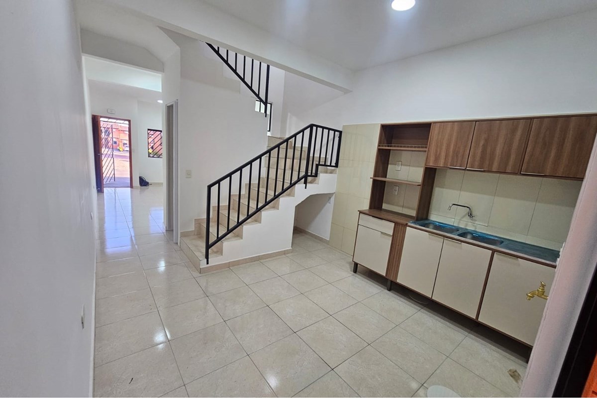Dúplex novo para alugar no Condominio Mediterráneo, Ñemby