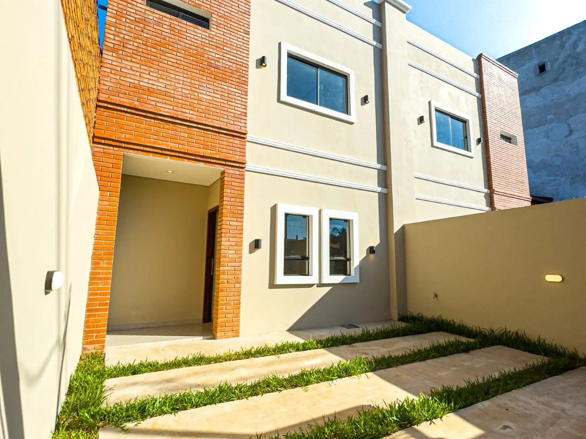 Duplex novo em Fernando de la Mora