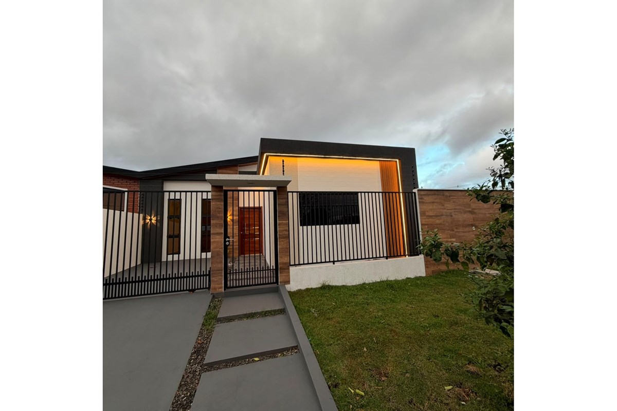Duplex novo à venda no Barrio Jardín, Cambyretá