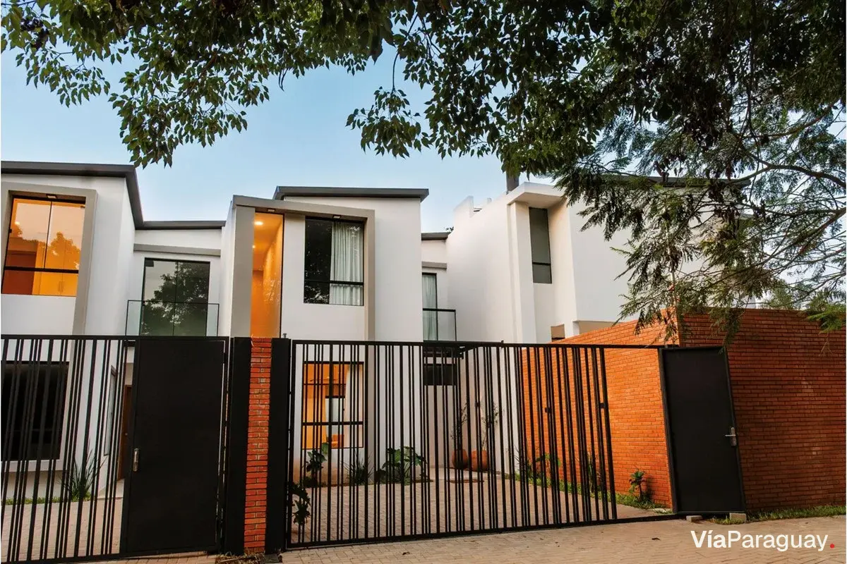 Dúplex a estrenar en venta en Casas del Bosque, Luque