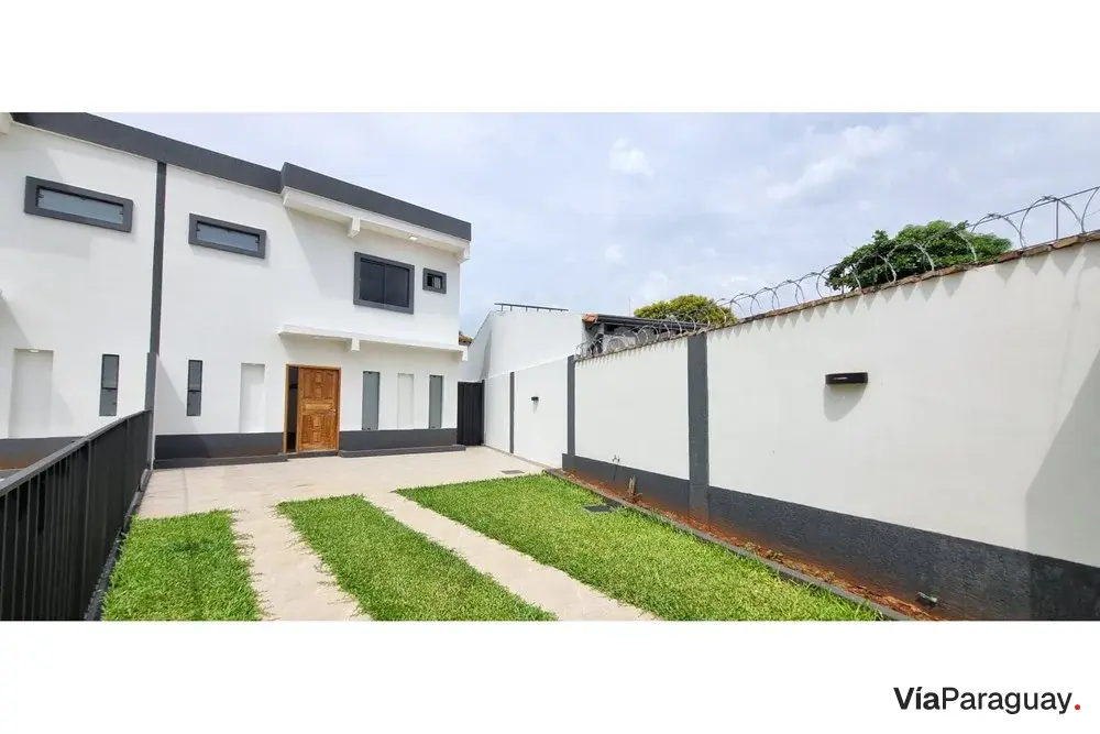 Duplex novo à venda em Lambaré, 4 dormitórios