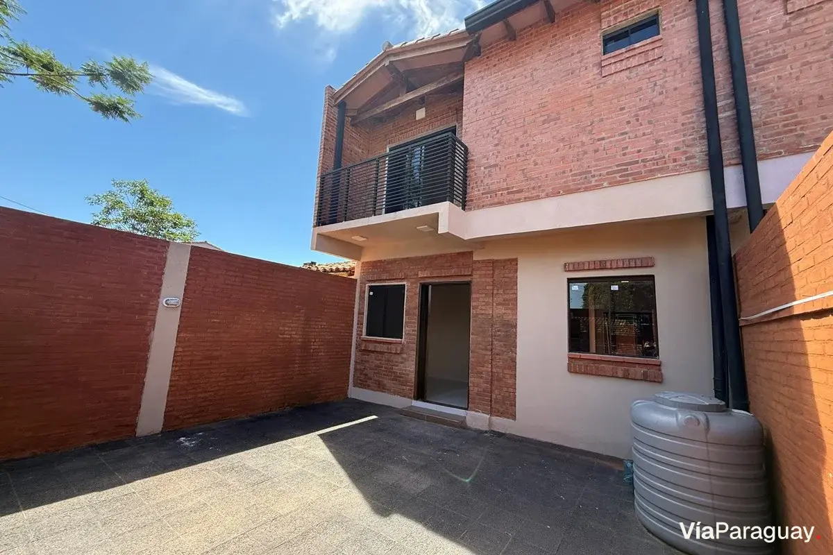 Duplex novo à venda em Laurelty, Luque