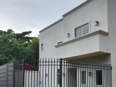 Duplex novo à venda em Mbachio II, Lambaré – Zona Yacht