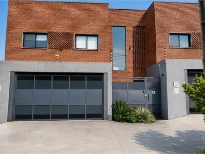 Dúplex amoblado en alquiler en Encarnación, 3 dormitorios