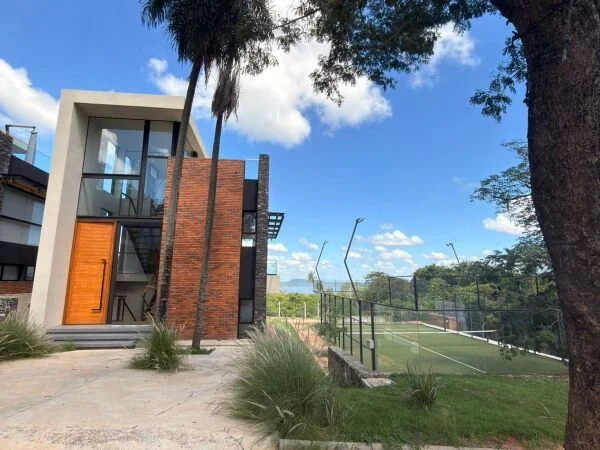Dúplex con vista al lago en venta, San Bernardino, Cordillera