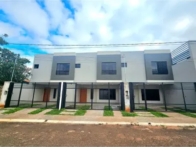 Duplex de 3 dormitórios à venda em Alto Pinar, Luque