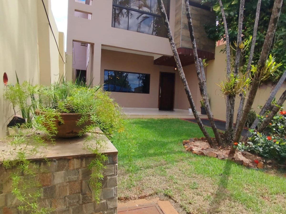 Dúplex de 3 quartos à venda no Bairro Boquerón 2, Ciudad del Este