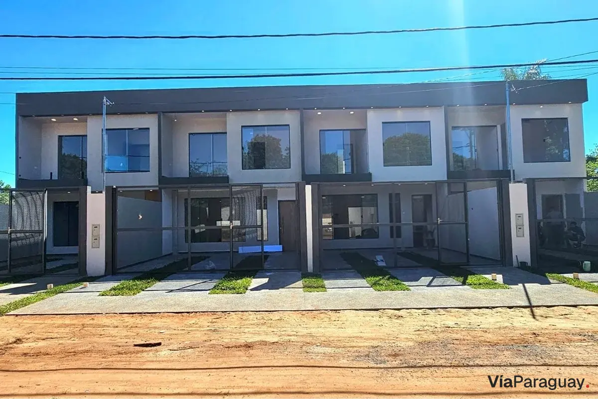 Dúplex de 3 habitaciones en venta en Capiatá