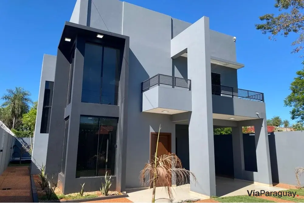 4-bedroom duplex for sale in Capiatá