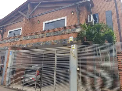 Four-bedroom duplex for sale in Luque