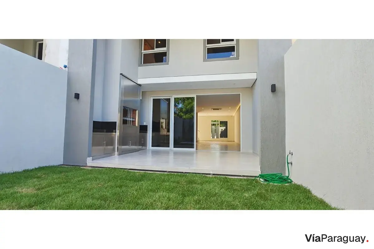 Luxury duplex for sale in Villa Aurelia, Asunción