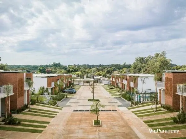 Dúplex para alugar em condomínio fechado em Loma Merlo, Luque
