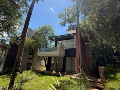 Dúplex en barrio cerrado con vista al lago en venta, San Bernardino