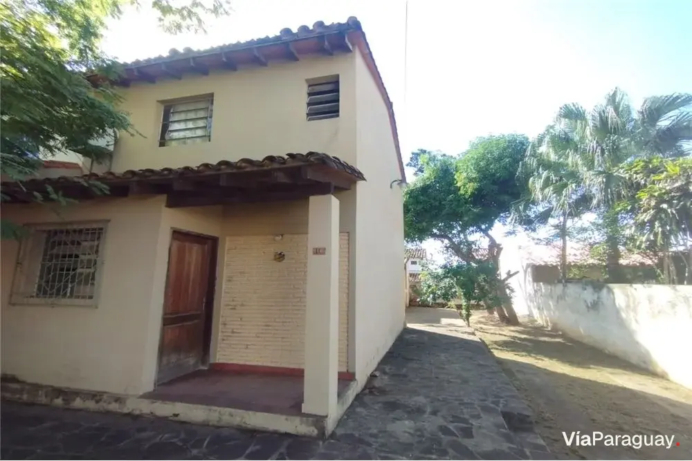 Duplex for sale to renovate in María Auxiliadora