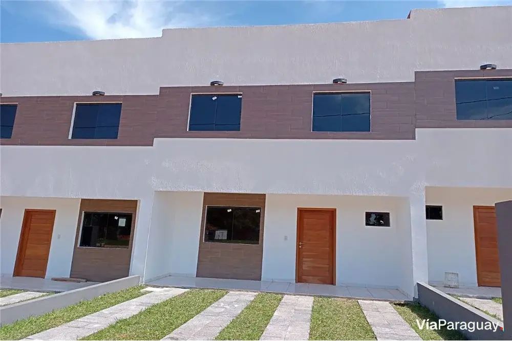 Duplex à venda no Barrio Cerrado El Paraíso, Lambaré