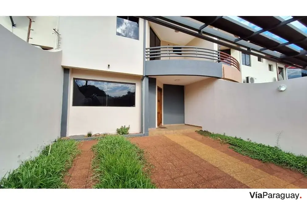 Duplex à venda em Cambyretá, bairro Carmelitas