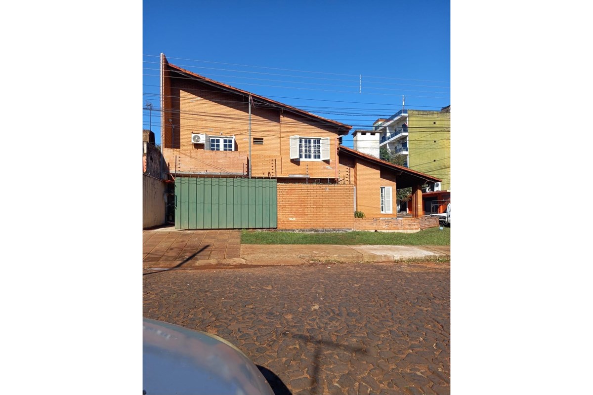 Duplex à venda em esquina, Km 4, Ciudad del Este