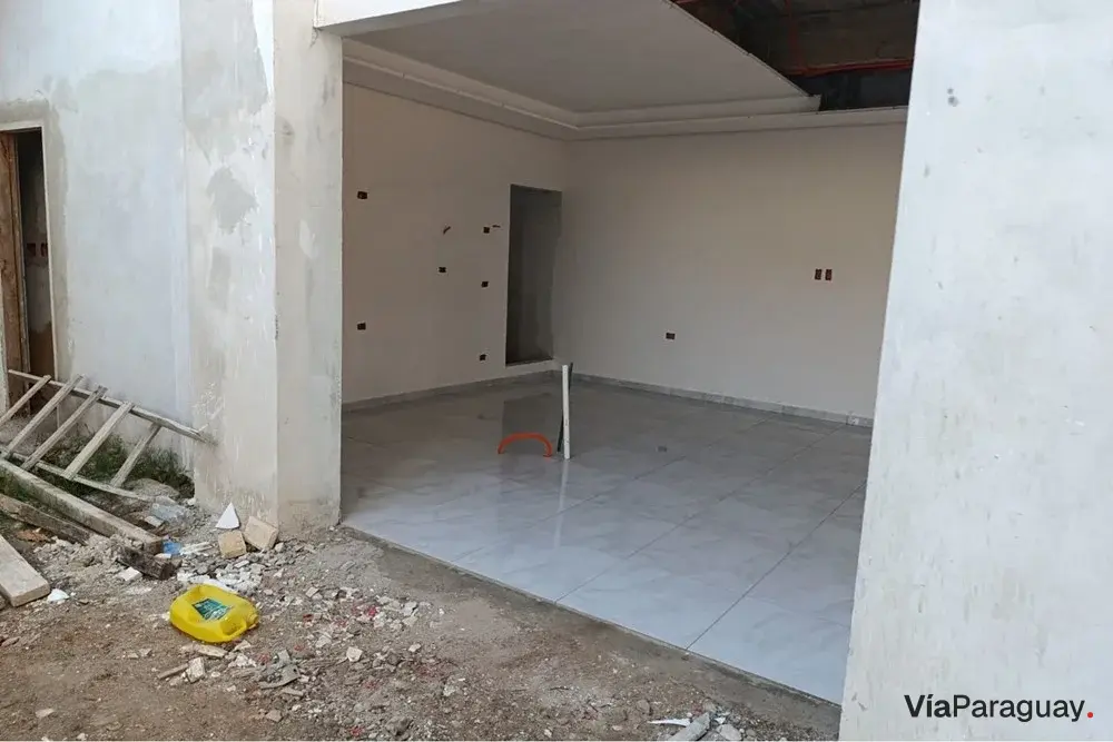 Dúplex en venta en Fernando de la Mora con 3 dormitorios