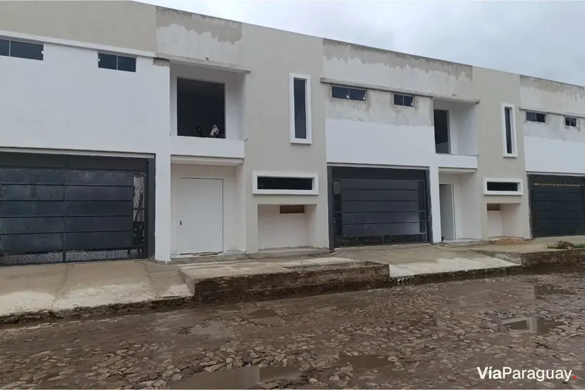 Duplex à venda em Fernando de la Mora, Laguna Grande