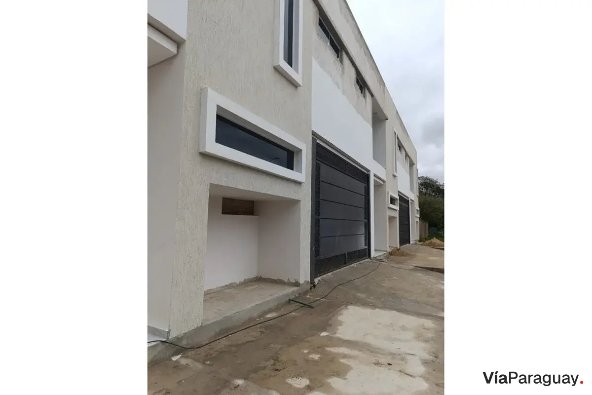 Duplex for sale in Fernando de la Mora, Laguna Grande